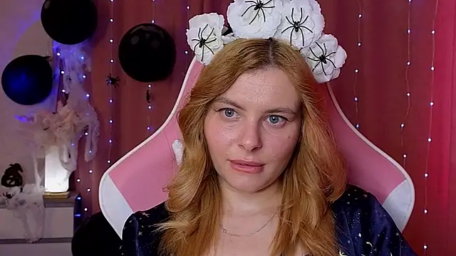 Snapshot of newday-off chatting on 10-24-25, 05:04 newday-off online show from 10-24-25, 05:04