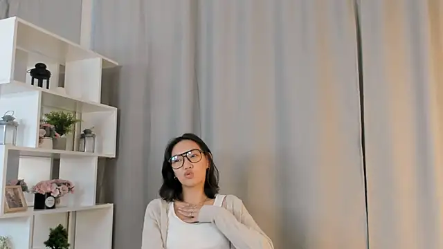 Snapshot of LorenaMarer chatting on 10-15-25, 09:20 LorenaMarer online show from 10-15-25, 09:20