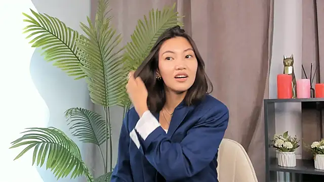 Snapshot of LorenaMarer chatting on 10-16-25, 01:01 LorenaMarer online show from 10-16-25, 01:01