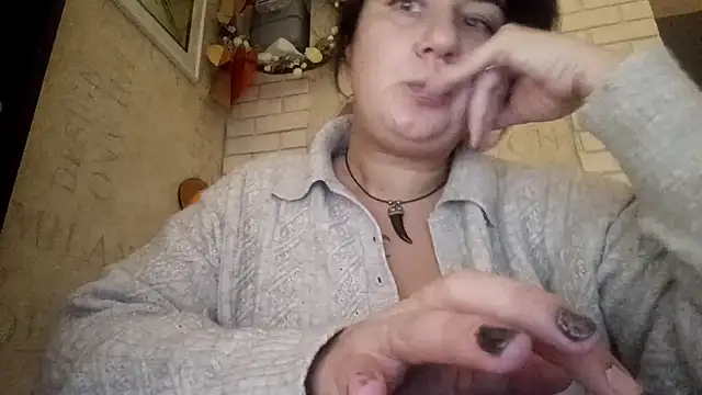Snapshot of GwendolynFoster chatting on 10-22-25, 03:12 GwendolynFoster online show from 10-22-25, 03:12