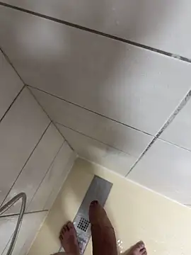 jesuislabb01 online show from 04-14-26, 04:29