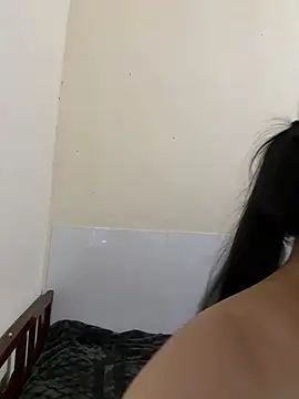 Snapshot of Aimee_milk chatting on 04-29-26, 02:10 Aimee milk online show from 04-29-26, 02:10