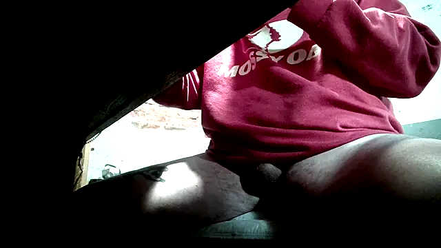 Snapshot of splatteringfun chatting on 04-13-26, 02:00 splatteringfun online show from 04-13-26, 02:00