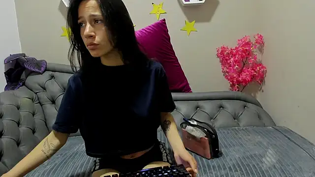 Snapshot of Laskhmi_ chatting on 11-07-25, 01:44 Laskhmi online show from 11-07-25, 01:44