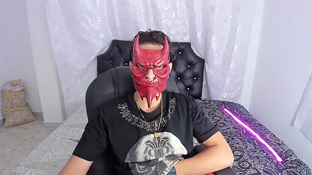 Hayden Boy  online show from 10-31-25, 01:01