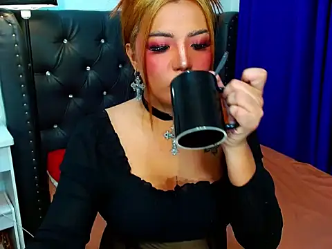 Snapshot of LovelyTs4U chatting on 04-06-26, 10:16 LovelyTs4U online show from 04-06-26, 10:16