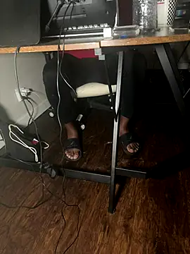 Snapshot of yourNBAfantasy chatting on 12-01-25, 11:26 yourNBAfantasy online show from 12-01-25, 11:26