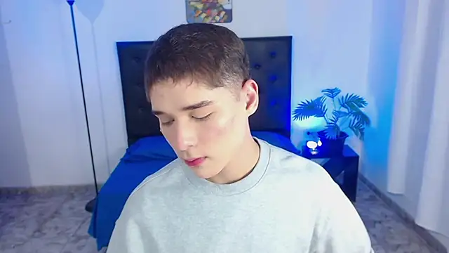 Snapshot of Mattass18 chatting on 01-16-26, 01:37 Mattass18 online show from 01-16-26, 01:37