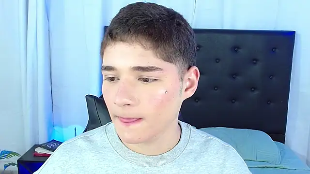 Snapshot of Mattass18 chatting on 02-23-26, 01:30 Mattass18 online show from 02-23-26, 01:30