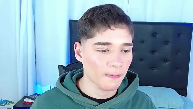 Snapshot of Mattass18 chatting on 02-24-26, 01:31 Mattass18 online show from 02-24-26, 01:31