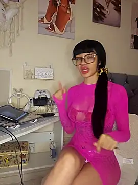 Snapshot of LucyMiax chatting on 11-28-25, 06:32 LucyMiax online show from 11-28-25, 06:32