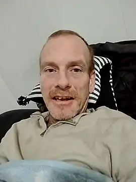 Wolfsexass online show from 10-24-25, 02:52