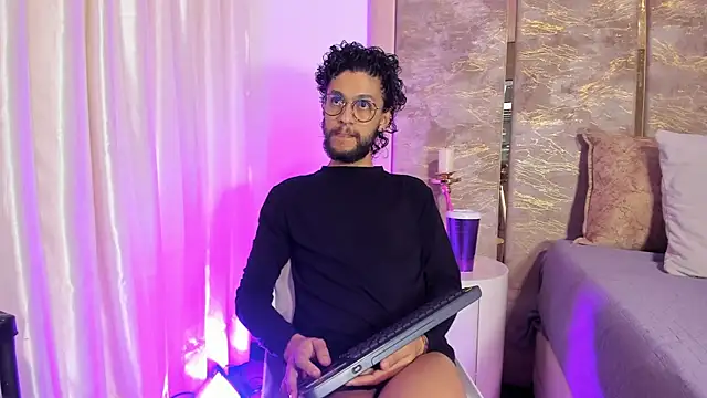Liam Samderz online show from 10-23-25, 11:53