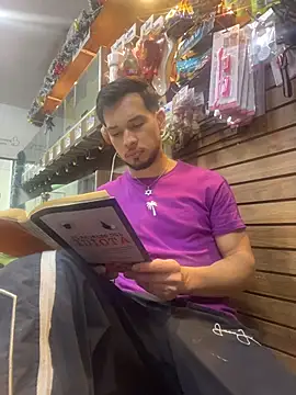 Leonardmoppet online show from 12-21-25, 12:40