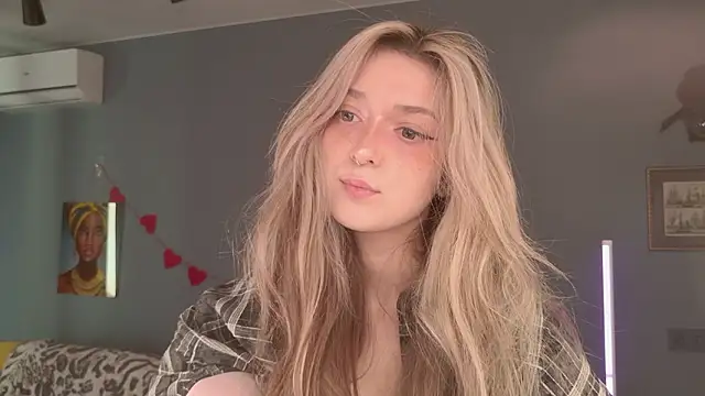 BellaSink online show from 03-25-26, 05:35