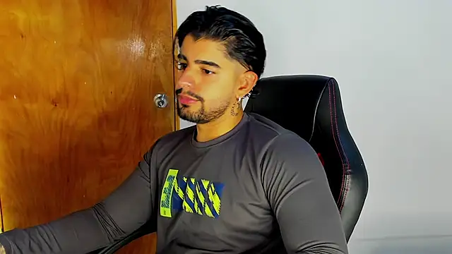 maximo black  online show from 11-06-25, 12:00