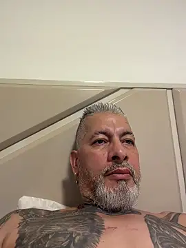 Snapshot of roygomez chatting on 10-27-25, 06:56 roygomez online show from 10-27-25, 06:56