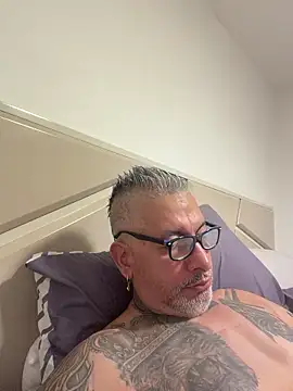 Snapshot of roygomez chatting on 11-04-25, 06:51 roygomez online show from 11-04-25, 06:51