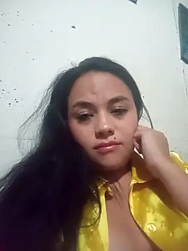 Syrinna94 online show from 10-22-25, 06:35