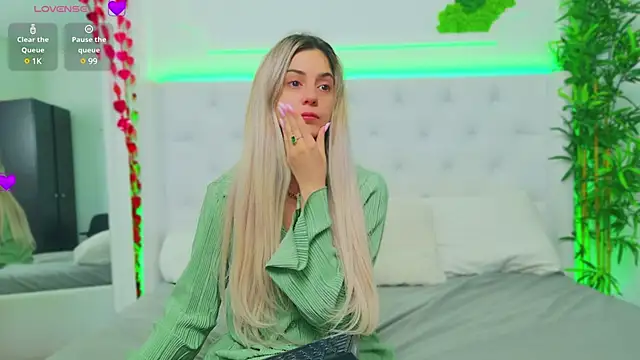 AriannaSins online show from 03-18-25, 01:42