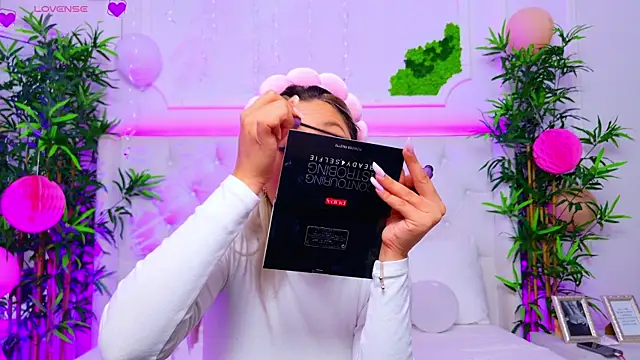 AriannaSins online show from 09-17-25, 12:18