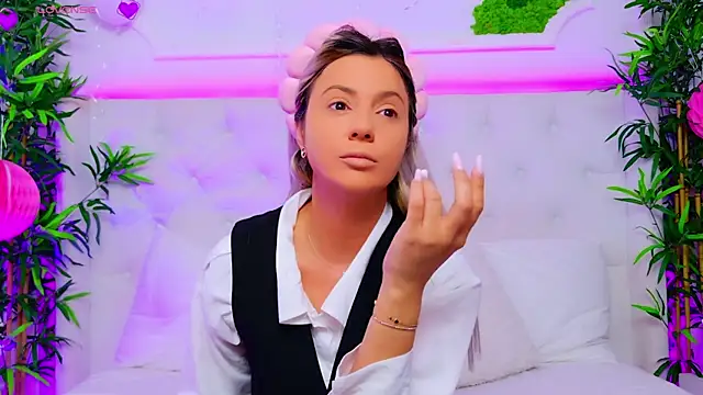 AriannaSins online show from 09-18-25, 12:07