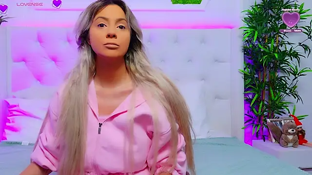 AriannaSins online show from 12-15-25, 01:37