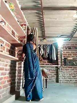 Snapshot of Rajni_chauhan chatting on 03-04-26, 07:25 Rajni chauhan online show from 03-04-26, 07:25