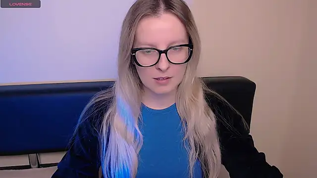 AllaLeomz online show from 10-30-25, 07:54