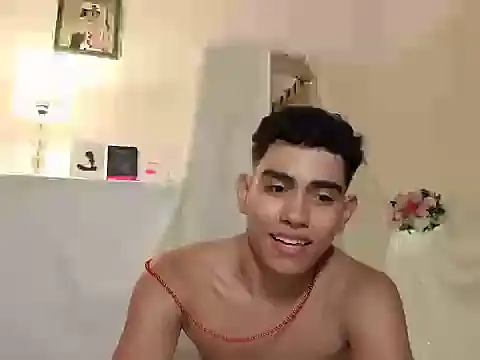 Snapshot of Yamilk101 chatting on 10-26-25, 03:23 Yamilk101 online show from 10-26-25, 03:23