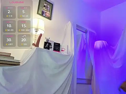 Snapshot of Yamilk101 chatting on 11-10-25, 09:47 Yamilk101 online show from 11-10-25, 09:47