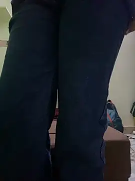 Snapshot of darkdoll007 chatting on 02-18-26, 08:43 darkdoll007 online show from 02-18-26, 08:43