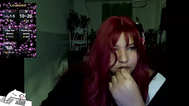 FullSizeQueen online show from 10-19-25, 10:32