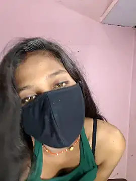 Snapshot of sweet_couple99 chatting on 10-31-25, 05:03 sweet couple99 online show from 10-31-25, 05:03