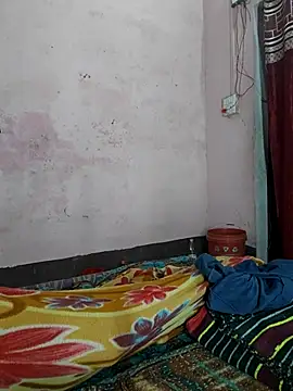 Snapshot of sweet_couple99 chatting on 12-05-25, 04:32 sweet couple99 online show from 12-05-25, 04:32