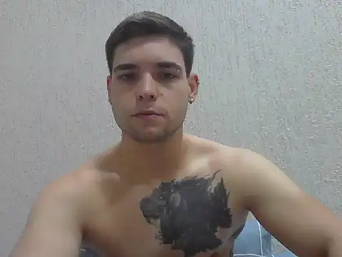 Snapshot of Zure-xxx chatting on 11-11-25, 06:08 Zure-xxx online show from 11-11-25, 06:08