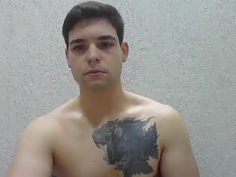 Snapshot of Zure-xxx chatting on 02-12-26, 09:43 Zure-xxx online show from 02-12-26, 09:43