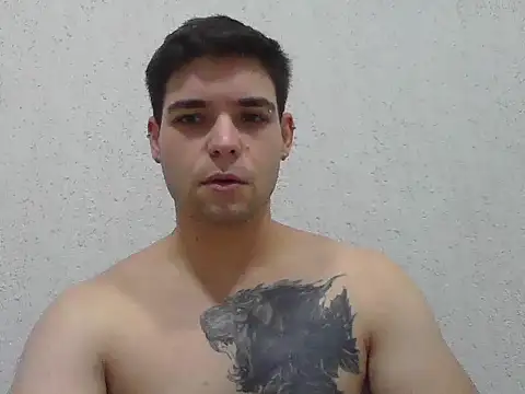 Snapshot of Zure-xxx chatting on 02-14-26, 08:11 Zure-xxx online show from 02-14-26, 08:11