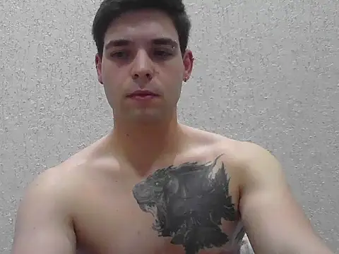 Snapshot of Zure-xxx chatting on 02-28-26, 09:21 Zure-xxx online show from 02-28-26, 09:21