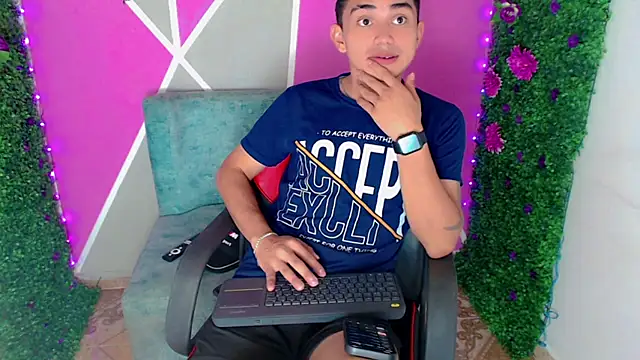 Ruiz2416 online show from 10-17-25, 11:24