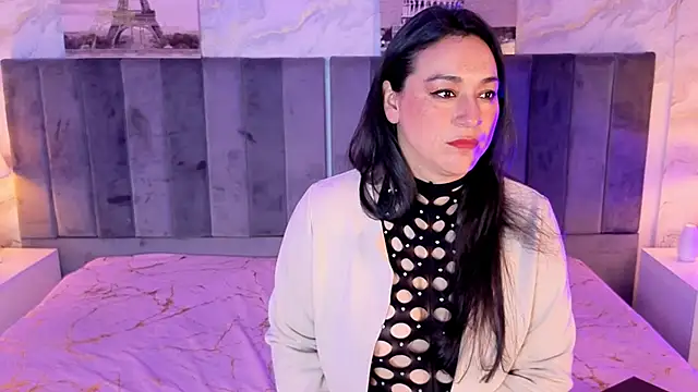 Elizabeth bennett 6 online show from 01-08-26, 10:50