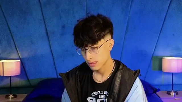 Aaron Eze online show from 11-26-25, 10:22