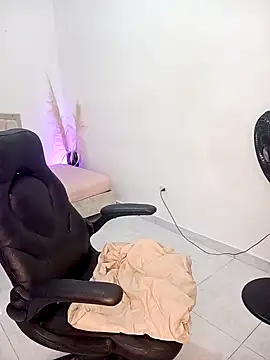 Noah Cherry online show from 11-02-25, 04:15