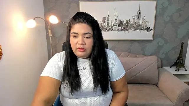 Snapshot of Sara_clk chatting on 04-30-26, 06:25 Sara clk online show from 04-30-26, 06:25