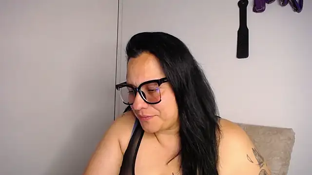 Snapshot of Lia_TabooMatureBbw chatting on 02-10-26, 10:36 Lia TabooMatureBbw online show from 02-10-26, 10:36