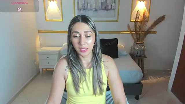 karlyy  online show from 01-10-26, 07:15