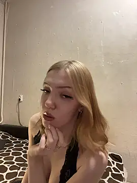 AlexandraXKitty online show from 11-29-25, 11:41