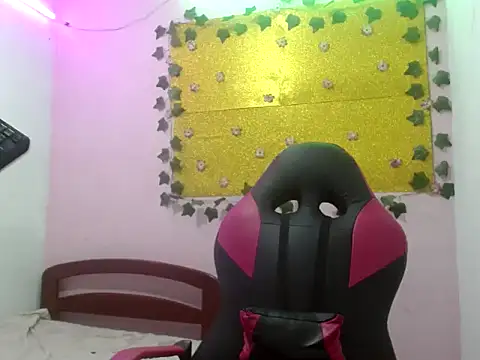 Snapshot of girls_porn20 chatting on 10-20-25, 02:34 girls porn20 online show from 10-20-25, 02:34