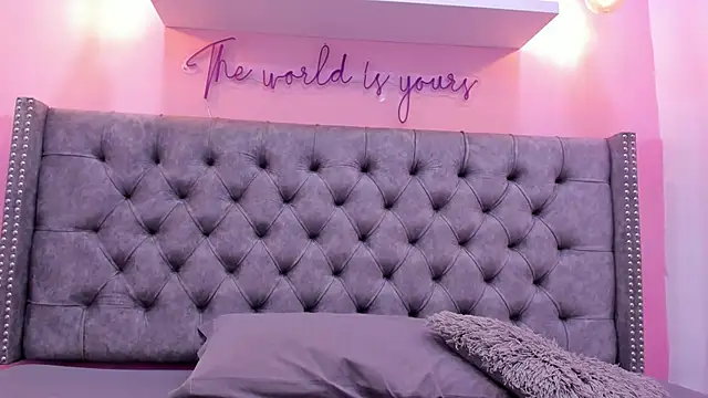 Sophiia 77 online show from 02-08-26, 07:06