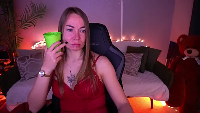 VixenMuse online show from 04-13-26, 08:25